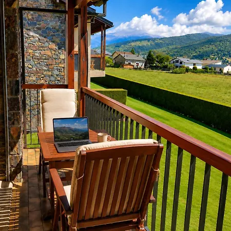 El Balco De La Cerdanya Apartment *